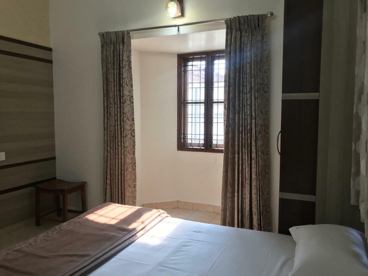Serenity Manor Кунур Экстерьер фото